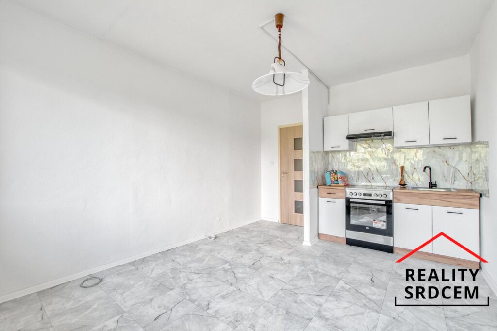 Pronájem bytu 1+1 (2+kk), 51,5 m2, šatna + 2 lodžie, ul. A.Poledníka, Ostrava – Dubina